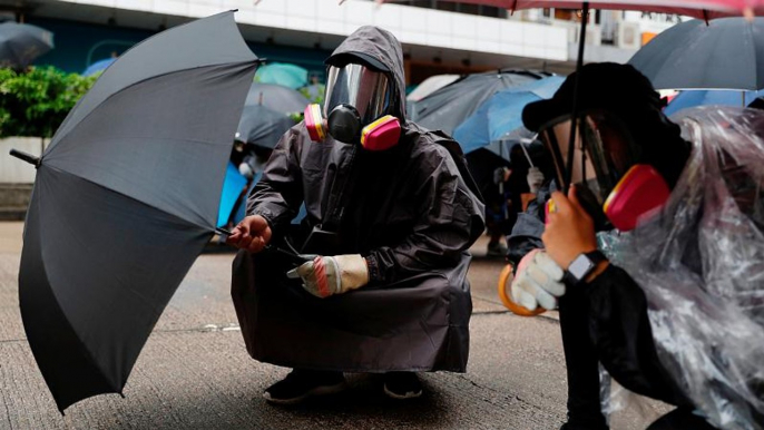 Tear gas  fired at protesters in Hong Kong during protests