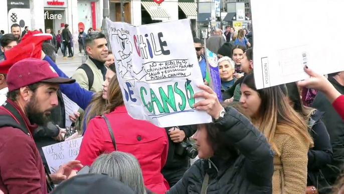 Dozens gather in Madrid in support of Chilean protesters