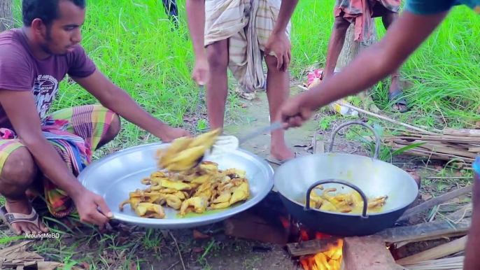 Full Chicken Mixed Hodgepodge Picnic With Small Small Village Kids -Traditional Style Spice Khichuri