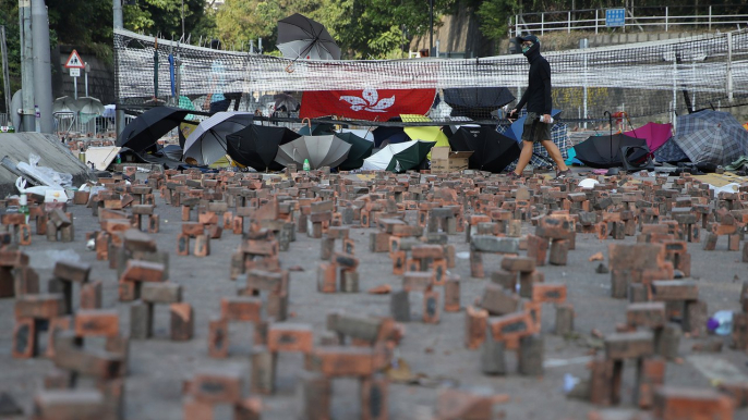 Protesters fortify campus positions on sixth straight day of Hong Kong protests