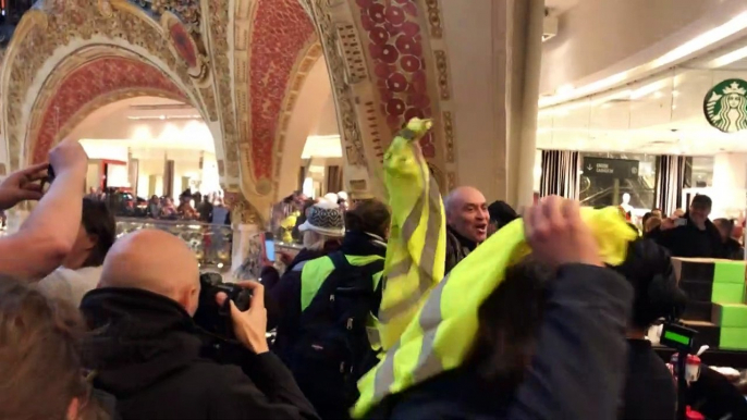 Gelbwesten stürmen Luxus-Kaufhaus in Paris