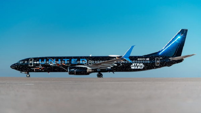 United Airlines’ Star Wars-themed plane takes its first flight, Watch making video