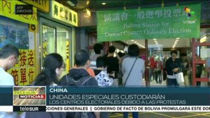 Realizan comicios locales en Hong Kong