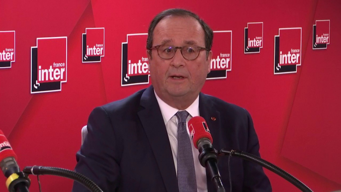 François Hollande : "Passer l'âge légal [de départ à la retraite] 62 à 65 ans c’est injuste. Mais l'âge pivot, c’est à peu près équivalent : si vous partez plus tôt, c'est une décote sur toute votre vie de retraité, c'est injuste”