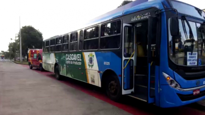 Jovem é socorrido pelo Siate após sofrer crise convulsiva em ônibus do transporte público