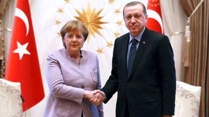 Cumhurbaşkanı Erdoğan ile Angela Merkel arasında önemli görüşme! Bölgesel konular ele alındı