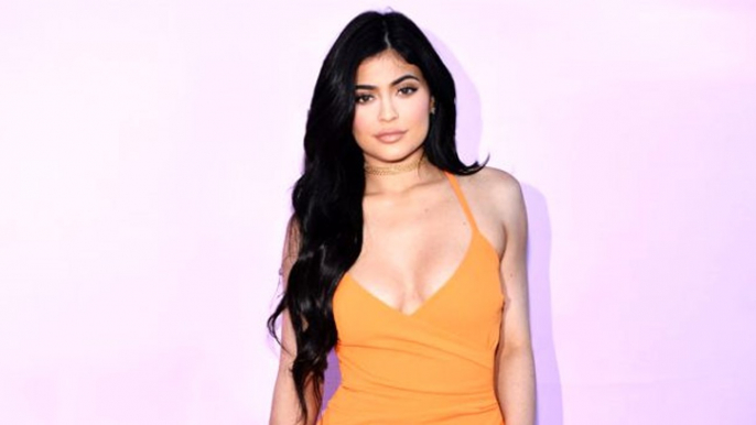 ABD'li model Kylie Jenner, iç çamaşırlı pozlarıyla 2019'a veda etti