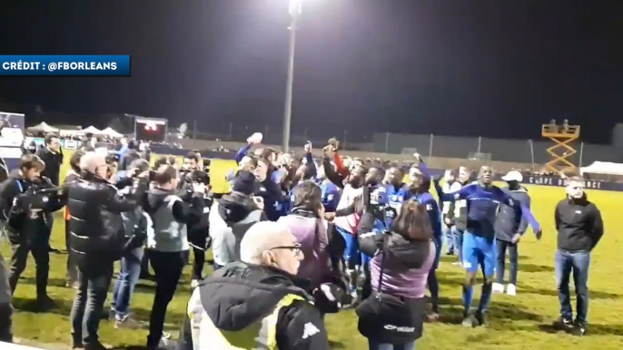 La joie des joueurs de Saint-Pryvé-Saint-Hilaire après la victoire face à Toulouse