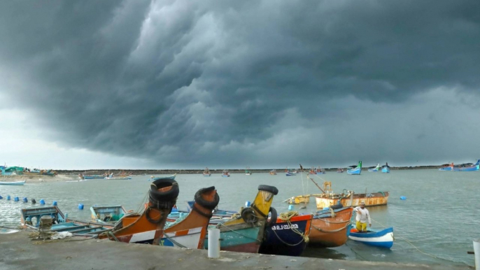 Cyclone Yaas: Andhra Pradesh ముంచుకొస్తున్న తుపాను | Odisha, WB Alert || Oneindia Telugu
