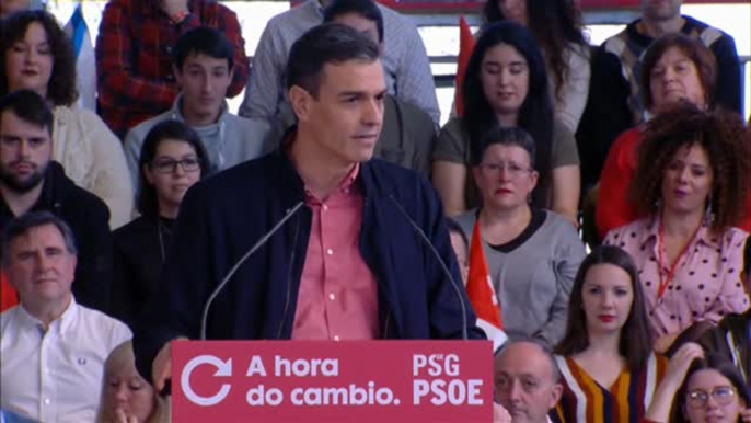 Sánchez carga contra Núñez Feijóo por "esconder" las siglas del PP