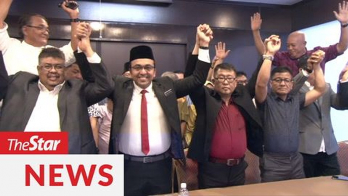 Melaka DAP, PKR reps switch camps