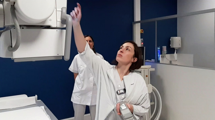 Visite de la nouvelle salle de radiologie entièrement robotisée au CH de Laval