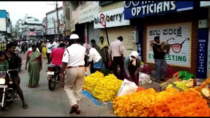 Thousands of Indians defy COVID-19 lockdown to celebrate New Year festival