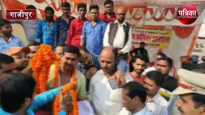 Ghazipur railway station train not shift Ballia