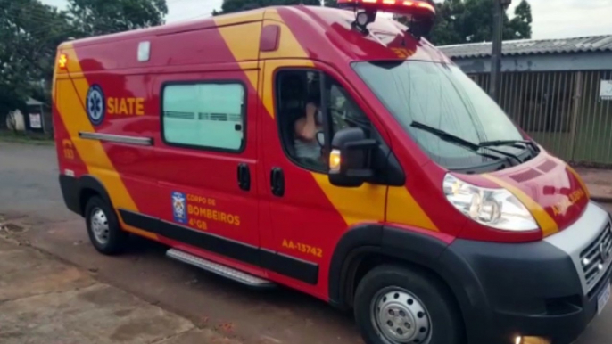 Homem sofre queda de dois metros e é socorrido no Parque São Paulo