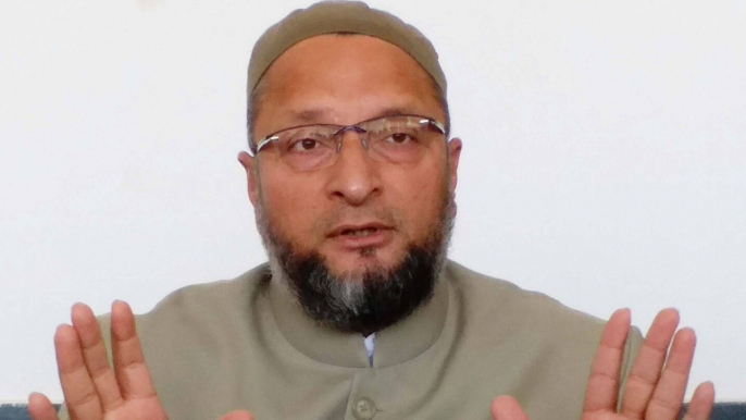 eAgenda AajTak: Asaduddin Owaisi slams Piyush Goyal