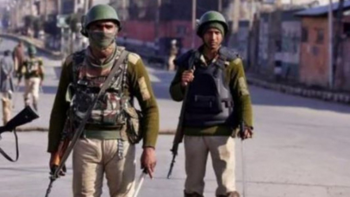 1 civilian injured in terrorists attack on police personnel in Kulgam