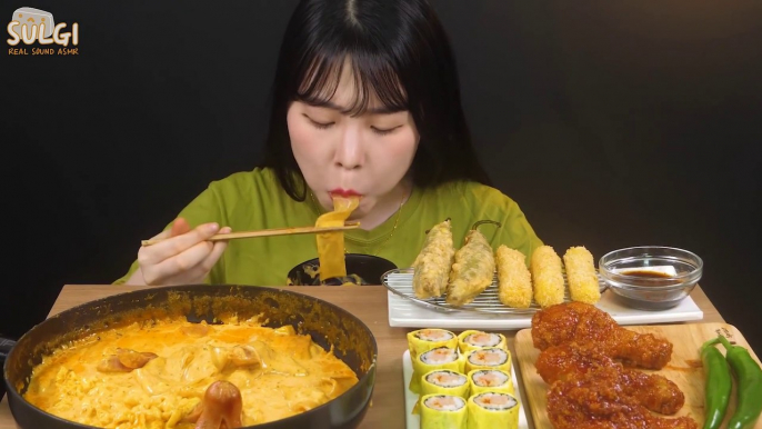 ASMR MUKBANG Carbo Fire Tteokbokki, Egg Gimbap, Pepper Fried, Seasoned Chicken, Eating