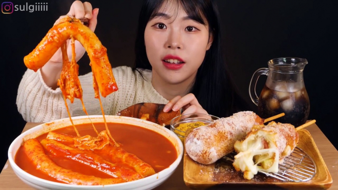 ASMR MUKBANG| CHEESY SPICY GIANT RICE CAKE & CORN DOG (RECIPE) TTEOKBOKKI