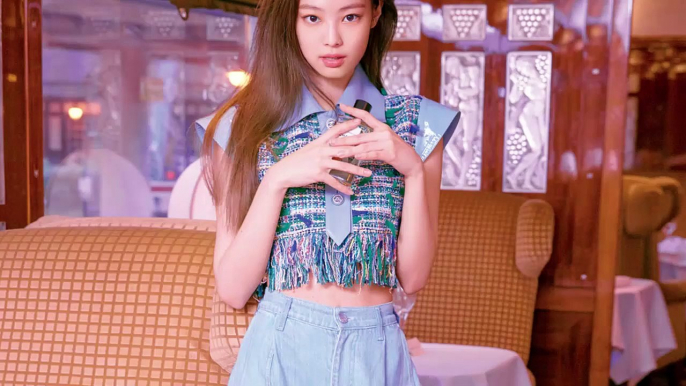 Jennie (Black Pink) khoe nhan sắc cực phẩm trên tạp chí Cosmopolitan: Vừa ngây thơ, vừa quyến rũ “chết người”