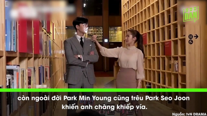 Hệt như phó chủ tịch Lee, Park Seo Joon choáng váng với nhan sắc Park Min Young đến đừng hình, quên thoại