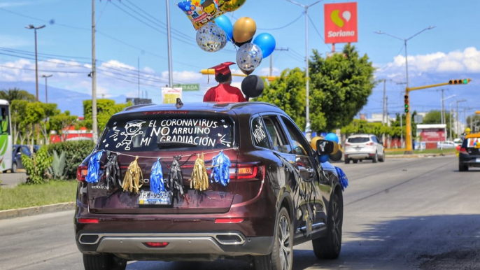 Celebran clausuras escolares sin ‘sana distancia’ en San Juan Chamula, Chiapas