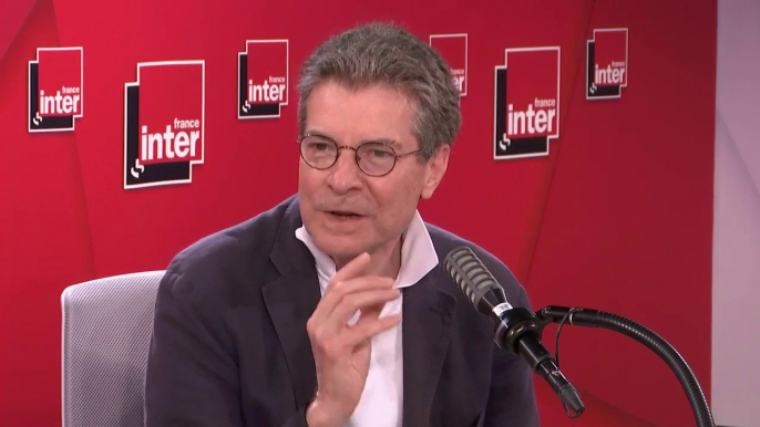 Antoine Compagnon : "J'ai lu des livres de ma bibliothèque que je n'osais pas dire que je n'avais pas lus..."