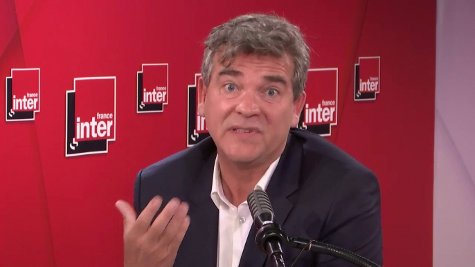 Arnaud Montebourg : "Nous sommes dans une situation d'affaissement. Il va falloir que les projets qu'on construise rassemblent tous les Français, et que les dirigeants soient convaincants. Je vous dis juste que je ne suis pas convaincu par les discours"