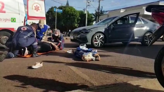 Duas pessoas são socorridas em acidente no Bairro Neva