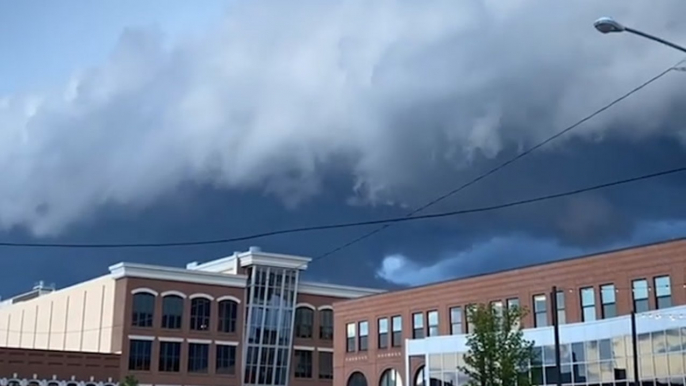 Cool time-lapse video of storm clouds rolling through