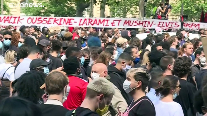 Manifestations contre les violences policières et le racisme à Paris et d'autres villes