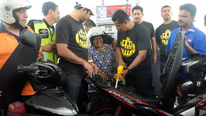 It's no joke, free petrol for Permatang Pauh motorcyclists