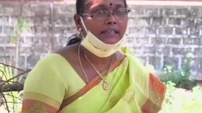 This TN teacher conducts classes at homes of students with no internet access #TNMGoodNews