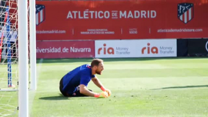 Giménez: "Es una Champions, queremos ganar, haremos lo posible para conseguirlo"