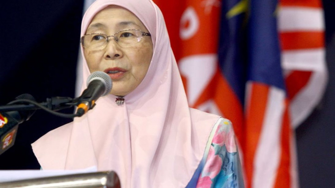 I'm not a seat warmer, says Wan Azizah