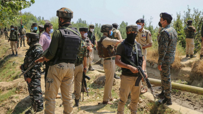 3 Terrorist killed, 5 jawan martyred in Baramulla encounter