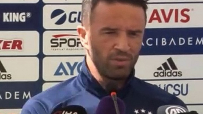 Gökhan Gönül: "Yeniden doğmuş, futbola yeniden başlamış gibiyim"