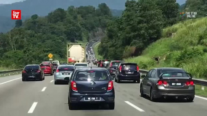 Highway traffic situation worsens