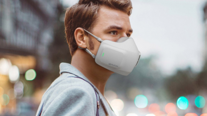 This High-tech Face Mask Has a Battery-powered Air Purifier and Disinfecting UV-LED Lights