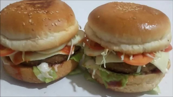 How To Make Burger/Spicy Crispy Chicken Burger Recipe/chiken patti burger/tikki burger