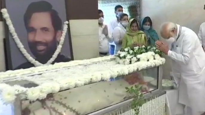 Ram Vilas Paswan passes away: PM Modi pays tribute