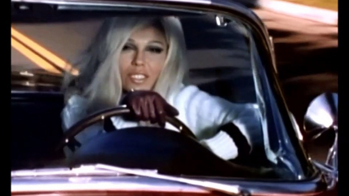 Nancy Sinatra — “I Gotta Get Out Of This Town” — NANCY | (from NANCY  SINATRA: “NANCY  SINATRA”)