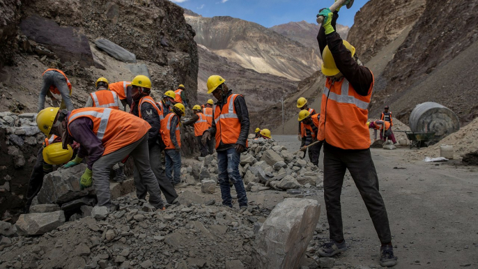 India pushes to build roads near Chinese border, in a bid to boost infrastructure in border areas