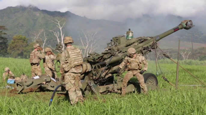 US Army - M777 Howitzer Live Fire Artillery Raid
