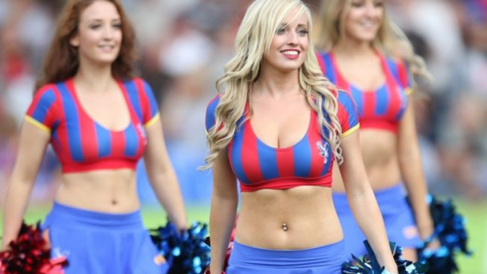 Claire Eglinton : les internautes deviennent dingues pour la pom-pom girl de Crystal Palace