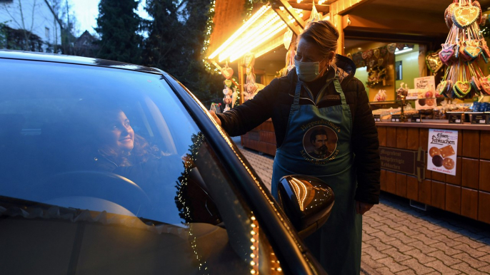 Drive-through Christmas market helps German town raise holiday spirits during coronavirus lockdown