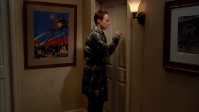 The Big Bang Theory - Clip Sheldon's Knocking (Englisc)