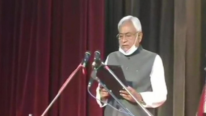 Nitish Kumar takes oath as Chief Minister for 7th time