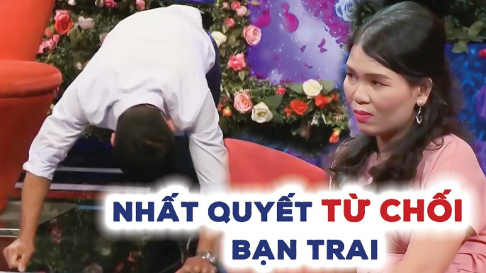 Cô nàng U40 NHẤT QUYẾT TỪ CHỐI bạn trai U43 mặc dù CỐ THUYẾT PHỤC đủ cách ngay trên SÂN KHẤU HẸN HÒ