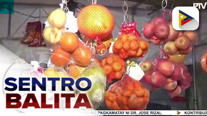 Mga mamimili ng mga prutas, dagsa na sa Divisoria